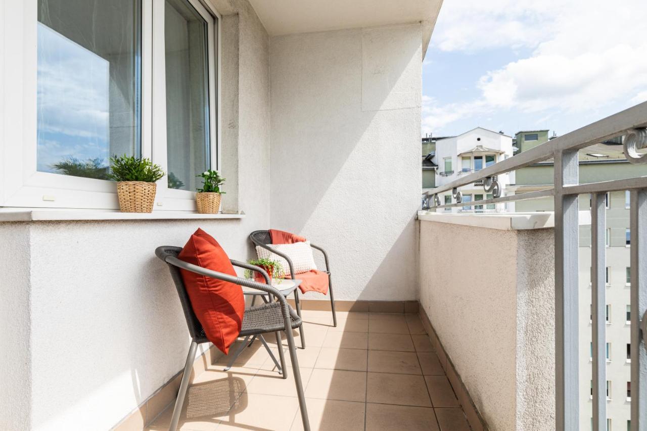 Apartment Superapart Dzieci Warszawy 27a Warschau